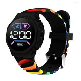 Polshorloges Yikaze Child Kids Watch Led Electronic Watches for Boys Girls Rainbow Silicone Riem waterdichte sportmoeder digitaal