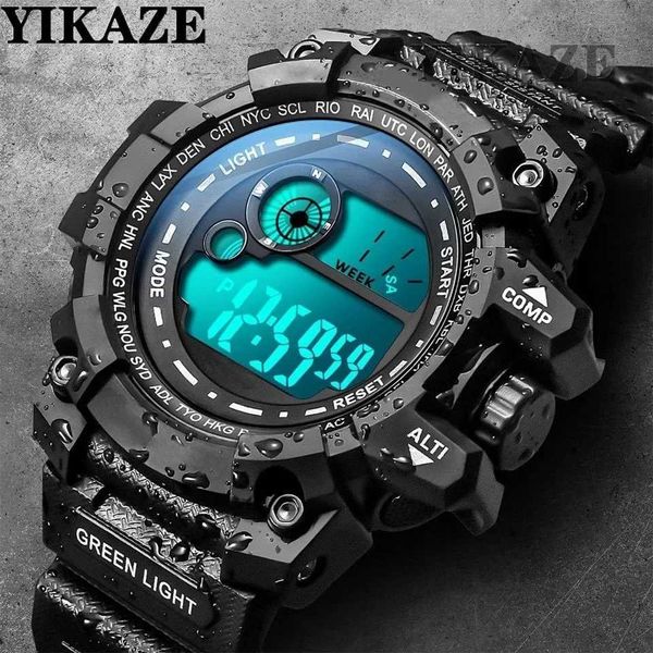 Montre-bracelets Yikaze Mens LED Digital Les 50 mm Large Sports imperméables Date d'horloge militaire MONTRONIQUE Q240426