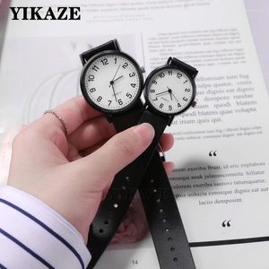 Muñecos de pulsera Yikaze Women Wristwatch Simple Black White Women Ratio de cuarzo Correa de silicona Big Dial Mujer Minimalista Diseño