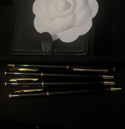 Fournitures d'écriture stylos à bille en métal de mode gravé lettre de luxe classique stylo de signature officielle de dame pour cadeau 9174937