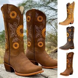 Botas de bordado Cowboy Wwomens PU cuero impreso Botas largas occidentales profundas V-Mouth High Tube casual Botas Retro Classic 240415