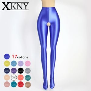 Xckny Satin Glossy Open d'entrejambe Pantalon Huile Collants d'élasticité haute opaque Pantyhose sexy Silky Slim High Yoga Swim Sport Pants 240408