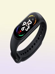 Xiaomi m7 Les bracelets intelligents regardent les hommes Femme Fitness Sports Smart Band Fitpro Version Bluetooth Music Heart Rate Take Pictures Smart6725159