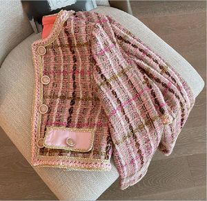 Xiaoxiang Coarse Tweed G Top voor vrouwen in de herfst 2023, retro temperament, beroemdheden kort ontwerp, gevoel voor nicheplaïde jas