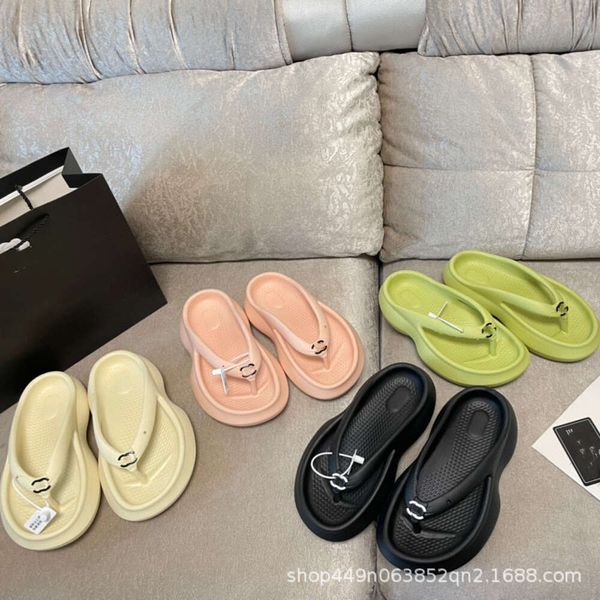 Famille Xiaoxiang Pintoed tongs 2023 Été Nouvelle-bonbons Bubble Soft Bottom Sabled Lovers Best Friend Slippers