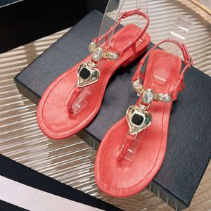 Xiaoxiangfeng liefde clip lage waterdiamant metaal woord gesp ronde ronde teen sandalen