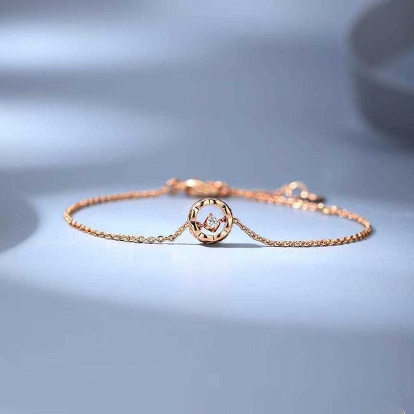 Xiaoxiangjia Coco Lingge Bracelet en diamant pour femme Élégance Simplicité Haute qualité Polyvalent Luxe Or Rose Petit Artisanat Populaire
