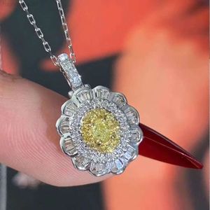 Xinfly diseño italiano joyería no deslustrada oro de 18k diamante amarillo Natural 0.70ct diseño bidireccional colgante anillo para hombre
