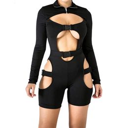 Xingqing Mujeres Bodycon Hebilla Recortada Biker Mamelucos Manga larga Hollow Out Clubwear Body Señoras Monos Mono corto Pantalón 240311