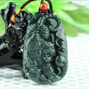 Xinjiang Hetian Jade zodiaque tigre pendentif naturel Jade tigre zodiaque tigre vers le bas