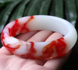 Xinjiang Hétian Silk Chicken Blood Red Red and White Jade Jade Bracelet pour femmes1806787