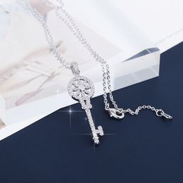 XIUMEIYIZU Nieuwe mode sleutel vormige verklaring kettingen voor vrouwen sieraden koper zirkoon strass sleutel charmes hangers necklace2555