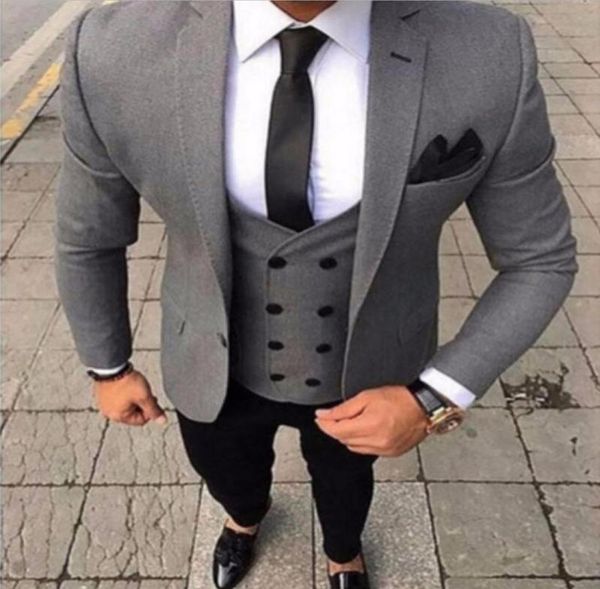 Xly 2019 Últimos diseños de pantalones de abrigo Smoking Tux Grey Men traje Slim Fit 3 piezas de estilo de novio de 3 piezas Trajes de baile de graduación personalizado Terno MA4552036