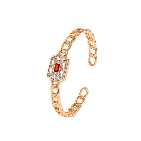 Xuping Jewelry Cadena artificial chapada en oro para pulsera de moda, ligera y de alta gama para mujer
