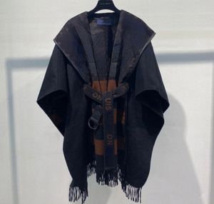 Xury Women Wool Coat V Designer Jacket dubbelzijdige wollen geborduurde print Cape Tassel Belt Casual Cardigan Coats6914853