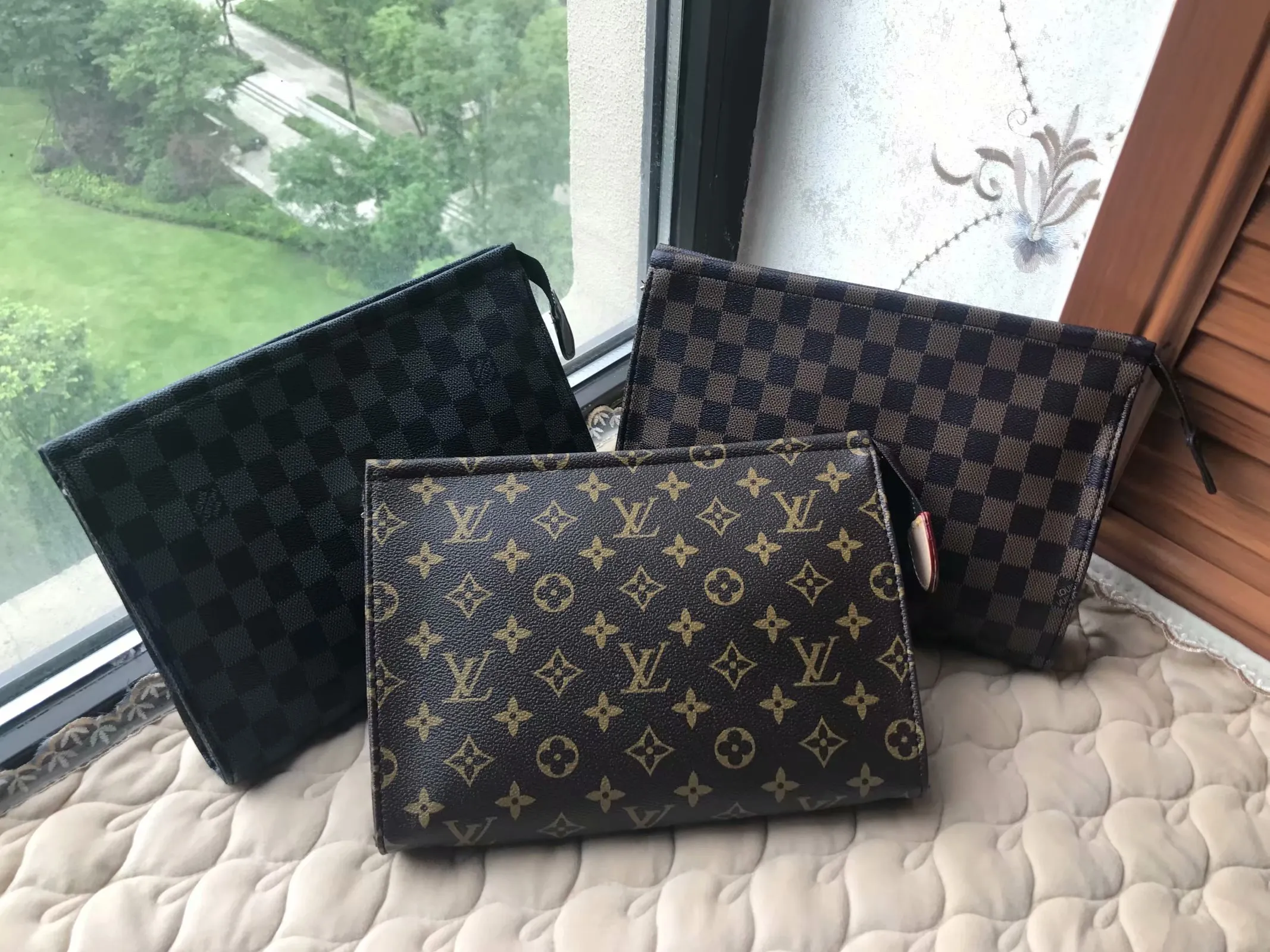 pochette cosmétique louis vuitton monogram #12 pochette cosmétique louis vuitton monogram