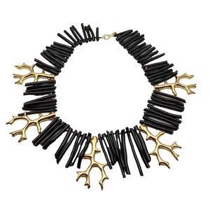 Y.YING collier de branche de résine dorée de corail noir fait à la main pour femmes bijoux de créateur