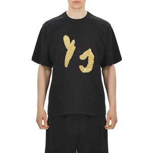 Y- YOHIJ Yohij Yamamoto co marque 23SS lettres dorées abstraites à manches courtes Y3 T-shirts ras du cou rock pour hommes et femmes