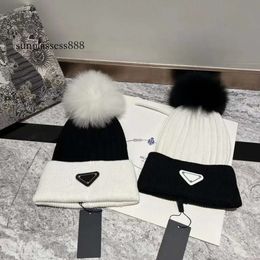 Y2K Beanie Hut Designer Neue Mode 2023 Herbst/Winter Wolle Gestrickte Warme Brief Hut