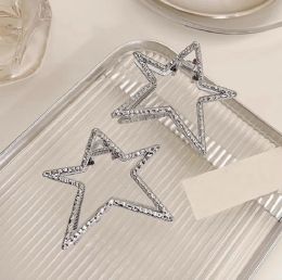 Y2K NIEUWE Metal Star Hair Claw Clips Sweet Shark Clip klemmen Metallic Hollowed Stars Geometric Grab Girls vrouwen haaraccessoires