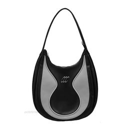 Y2K PU Leather Black Sac à bandoulière Femme Femme Luxury Zippe Handbag Zipper Girl Punk Fashion Design Fashion Design Forme Tote Sac 240411