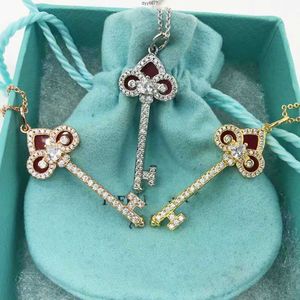 Y2px Hangertjeskettingen 925 Sterling Zilver Tiffanynet Rode Chalcedoon Iris Diamanten Sleutelketting Modieus en Veelzijdig voor Meisjes Hoogwaardige Sleutelbeenketting