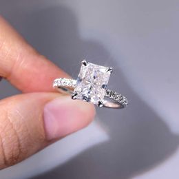 Yadis-Anillo de compromiso de diamante moissanita Vvs de corte radiante, joyería personalizada de 10K y 14K, 3Ct, para mujer