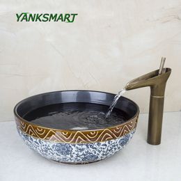 Salle de bain yanksmart rétro bleu blanc porcelaine en céramique bol lavabo de navire avec laiton de robinet cascade en laiton