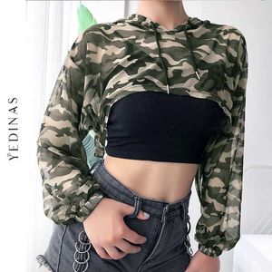 Yedinas Camouflage Crop Top Femmes Voir À Travers Mesh Sheer Tops Sexy T-shirt À Capuche À Manches Longues Y2k Tie Dye Streetwear Printemps 210527