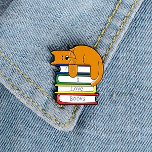 Geel Cartoon Sleep Dog Emaille Pins Broches Voor Vrouwen Liefde Boek Badge Leuke Dierlijke Revers Badge Shirt Hoed Rugzak Pin Sieraden Gift