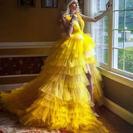 Jaune haut bas côté fendu robes de bal col en V profond dos nu volants niveau jupe en tulle robe de concours balayage train robes de soirée