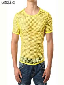 Mesh jaune voir à travers les hommes de tshirt sexy à manches courtes à manches courtes à manches courtes