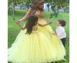 Yellow Tule Princess Flower Girl Dresses Floor Lengte Matter Sash Applique Sheer Girls Birthday Pageant Jurns First Communion DR3072280