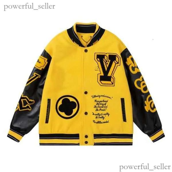 Amarillo Varsity Chaqueta de béisbol Hombres Ropa Mujer Diseñador Manga de cuero Bomber Abrigos Invierno Harajuku Marca japonesa Motocicleta Hombres 540