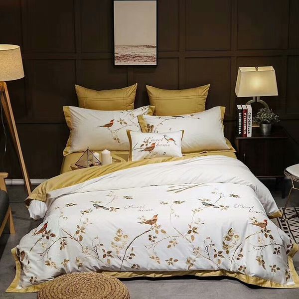 Juego de cama oriental de algodón egipcio de lujo, amarillo, blanco, tamaño Queen King, bordado, funda nórdica, sábanas, juego de sábanas LJ200819