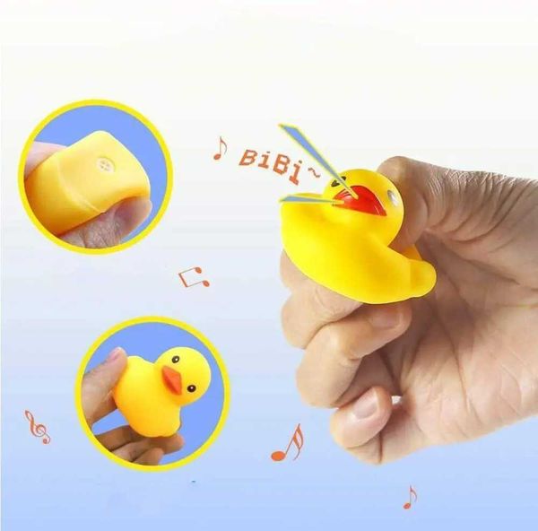 YG7C Bath Toys 10pcs Mini Ducks de caoutchouc Preschool Bath Toys Squeak Floark Ducks Baby Bathtub douche Toy Gift pour les tout-petits Kids Garçons fille Birthday D240507