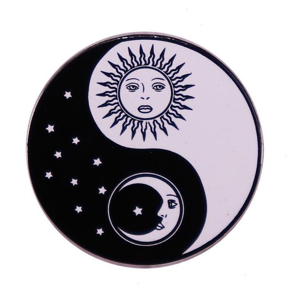Símbolo Yin Yang Broche de día y noche de insignia de sol y luna