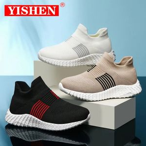 Chaussures de chaussettes pour enfants yishen Sneakers Breatch Mesh Sports pour garçons Girls School Zapatillas Infantiles 240506