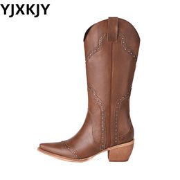 Yjxkjy Ly llegó 609 European American Vintage V Mouth Gran Tamaño High Women's Pointed Rivet Western Calf Knight Boots 231219