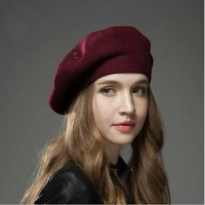 YLWHJJ Dames Baretten Hoed Mode Effen Kleur Wol Gebreid Met Strass Dames Franse Kunstenaar Beanie Baret 240229