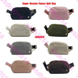 Sac de yoga en toison partout sac à courroie en molleton XTDH2014 Sacs de sport extérieurs Femmes Hommes Winter Taies en peluche pour femmes sport Sport Gym élastique STRAP RÉGLABLE FANNY FANNY PACK