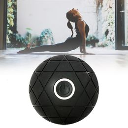 Balles de yoga 3 vitesses USB Balle de massage électrique Vibration en caoutchouc Masseur musculaire Exercice de fitness Yoga Fascia Handball Pilates Balles sensorielles 230613