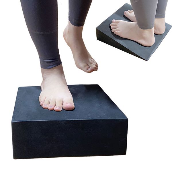 Blocs de yoga Wedge Yoga Slanting Board Squat Wedge EVA Bloc de mousse de yoga Prolongateur de mollet Planche d'étirement des pieds Entraînement des mollets Gym Fitness Accessoire 230605