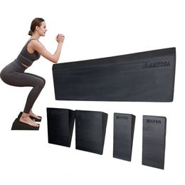 Blocs de yoga Coin de mousse de yoga Planches inclinées extensibles en mousse EVA Bloc de yoga améliorer la force du bas de la jambe pour l'exercice Gym outils d'aide au fitness 230925