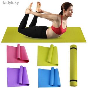 Yogamatten Yogamat Antislip Sport Fitnessmat 6MM dik PVC Indoor Sport Foam Yogamat voor Oefening Yoga en Pilates Gymnastiek matL240118