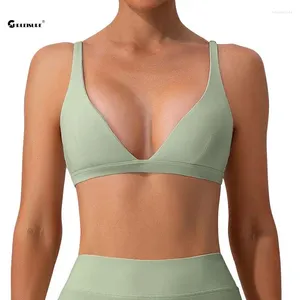 Yoga Outfit CHRLEISURE Soutien-gorge de sport à col en V profond Débardeur de fitness en plein air pour femmes avec coussin de poitrine antichoc beau dos sous-vêtements de course