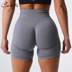 Yoga Outfit Mode Lycra Spandex Solide Sans Couture Shorts Femmes Doux Collants D'entraînement Fitness Tenues Yoga Pantalon Gym Wear 230808
