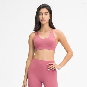 Yoga tenue femme vêtements sport soutien-gorge poitrine haut court Sexy croix couvrant beauté dos enveloppé dames sans aile