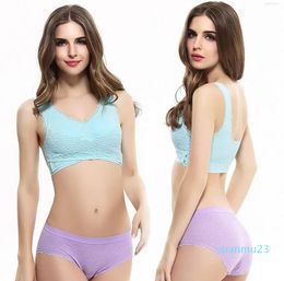 Traje de yoga Mujeres Sexy Fitness Deportes Sujetador Frente Cruz Hebilla lateral Encaje Sin costuras Sin costuras Acolchado Top Chaleco Mujer Corriendo 011