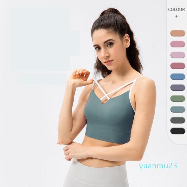 Yoga Outfit Femmes Strappy Sport Soutien-gorge Sexy Nude Feel Criss Cross Front Wirefree Fitness Rembourré Faible Impact Spaghetti Strap Gym Crop Top